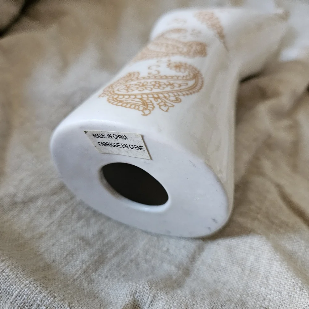 Vintage Inspired Porcelain Hand Mannequin for Jewelry Display - Picture 3 of 5